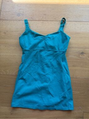lululemon athletica Teal sweetheart neckline tank top
